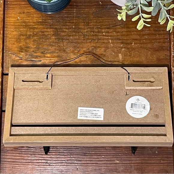 New Dog leash wall hanging/mounting plaque in brown and white. Two hook. - Picture 5 of 8